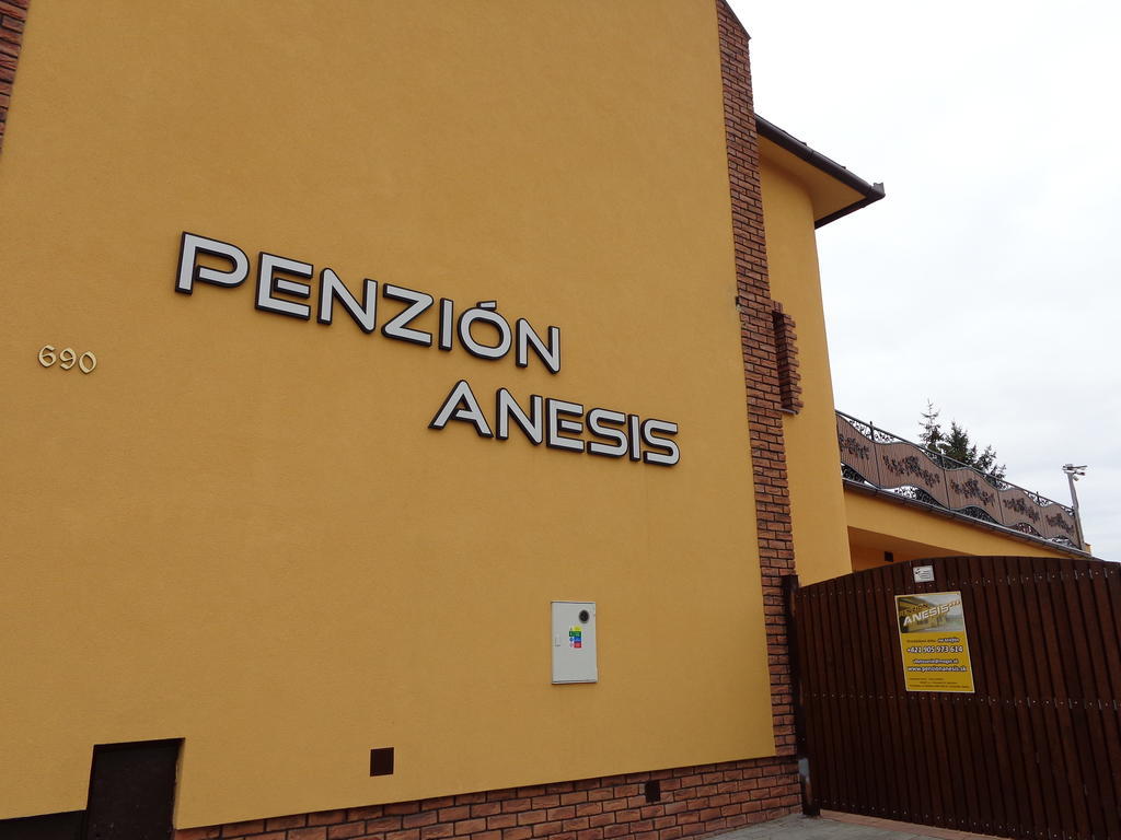 Turčianske Teplice Penzion Anesis - Studia מראה חיצוני תמונה